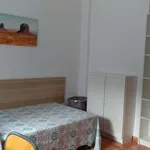 Rent a room of 160 m² in valencia