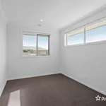 Rent 5 bedroom house in  Fraser Rise VIC 3336                        