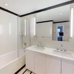 Rent 3 bedroom apartment in Manhattan