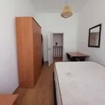 Rent 3 bedroom apartment of 220 m² in lisbon