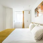 Rent 2 bedroom apartment of 500 m² in Paris