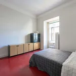 Rent a room of 399 m² in Lisboa