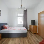 Rent 4 bedroom apartment of 70 m² in Dusseldorf