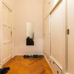 Rent a room of 110 m² in madrid