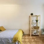 Rent 3 bedroom apartment in Lisbon