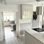 Rent 3 bedroom flat in Leeds