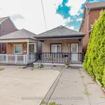 Rent 4 bedroom house in Toronto