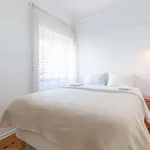 Rent a room of 60 m² in lisbon