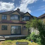 Rent 3 bedroom house in Reigate and Banstead