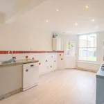 Rent 6 bedroom house of 185 m² in London