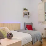 Rent 4 bedroom apartment in Madrid