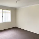 Rent 4 bedroom house in Rocks