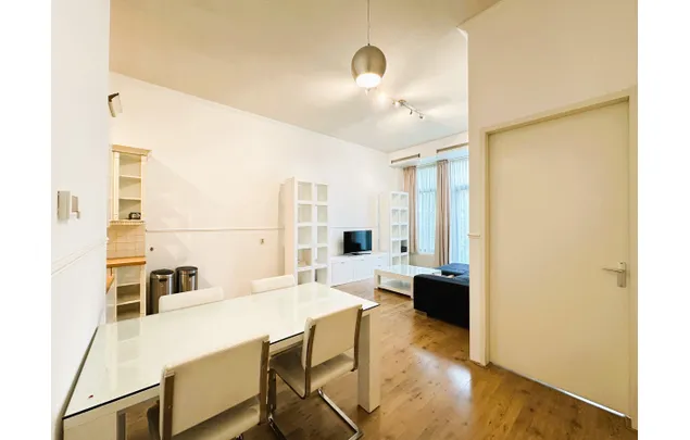 Huur 3 slaapkamer appartement van 75 m² in Frederik Hendrikbuurt