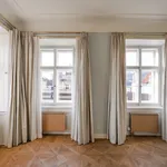 Rent 5 bedroom apartment in Prague