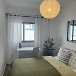 Rent 4 bedroom apartment in Valencia