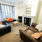 Rent 4 bedroom house in Leeds