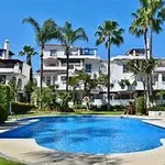 Rent 4 bedroom house of 170 m² in Marbella