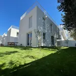 Rent 4 bedroom house of 93 m² in MARSEILLE 09