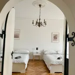 Miete 4 Schlafzimmer wohnung von 1100 m² in Vienna