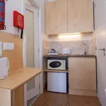 Rent 2 bedroom apartment of 20 m² in Porto