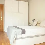 Rent a room of 95 m² in Barcelona