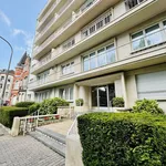 Huur 4 slaapkamer appartement van 216 m² in Ukkel