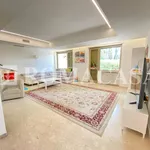 Rent 5 bedroom apartment of 300 m² in Rome