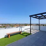 Rent 2 bedroom apartment in Bentleigh