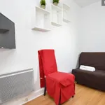 Rent 2 bedroom apartment of 18 m² in Paris