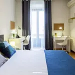 Rent a room of 110 m² in Madrid