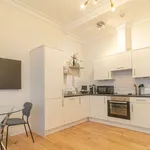 Rent 2 bedroom flat of 950 m² in Glasgow