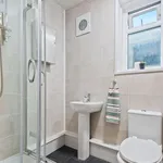 Rent 5 bedroom flat in Yorkshire And The Humber