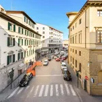 Affitto 3 camera appartamento di 80 m² in Firenze