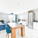 Rent 3 bedroom apartment of 103 m² in London