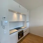 Appartement de 75 m² avec 1 chambre(s) en location à Liège