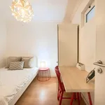 Rent 4 bedroom apartment in Lisbon