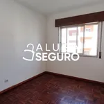 Rent 3 bedroom apartment of 88 m² in Seixal