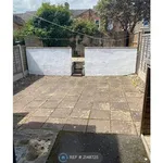 Rent 3 bedroom house in East Midlands