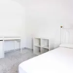 Rent a room of 90 m² in seville