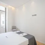 Rent 1 bedroom apartment of 50 m² in Porto