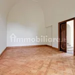 Rent 5 bedroom house of 453 m² in Rome