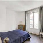 Rent 6 bedroom apartment of 164 m² in Paris