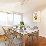 Rent 2 bedroom apartment in Elsternwick