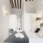 Rent 1 bedroom apartment of 45 m² in Madrid