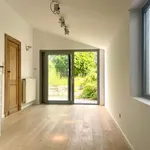 Maison de 500 m² avec 3 chambre(s) en location à Rhode-Saint-Genèse