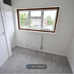 Rent 3 bedroom house in Surrey Heath