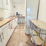 Rent 3 bedroom flat in East Midlands