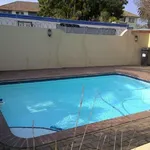 Rent 3 bedroom apartment in Cape Town