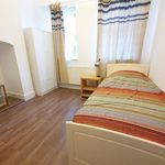 Rent 2 bedroom flat in West Midlands