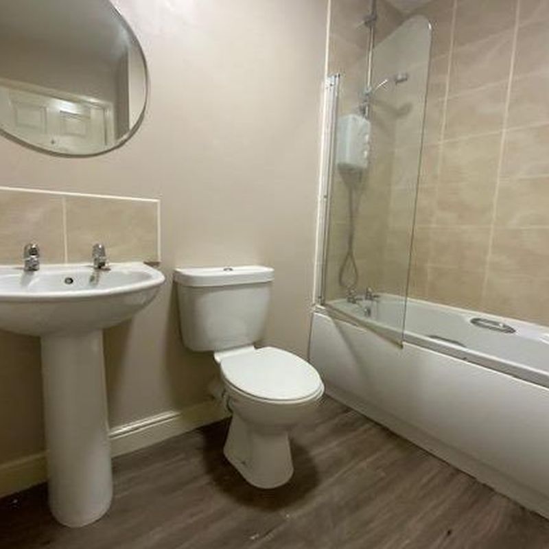 Flat to rent in Barnsley Road, Cudworth, Barnsley S72